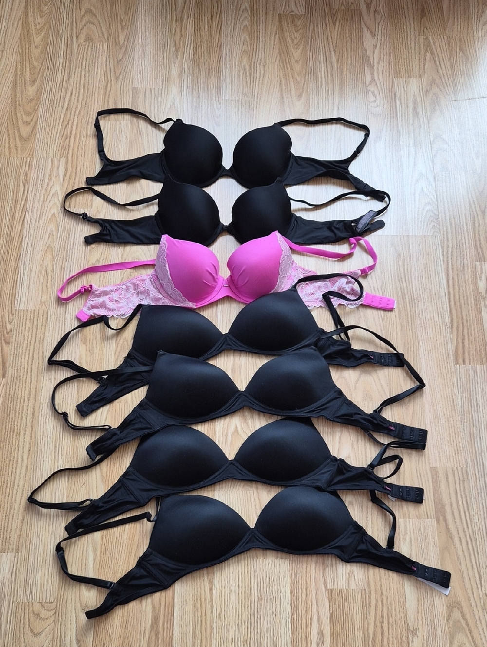 Victoria Secret Size 32C Bra Bundle & 34B Strapless Bra